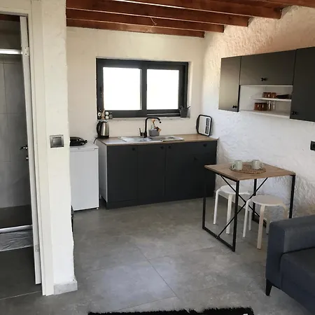 Nyaraló Efil